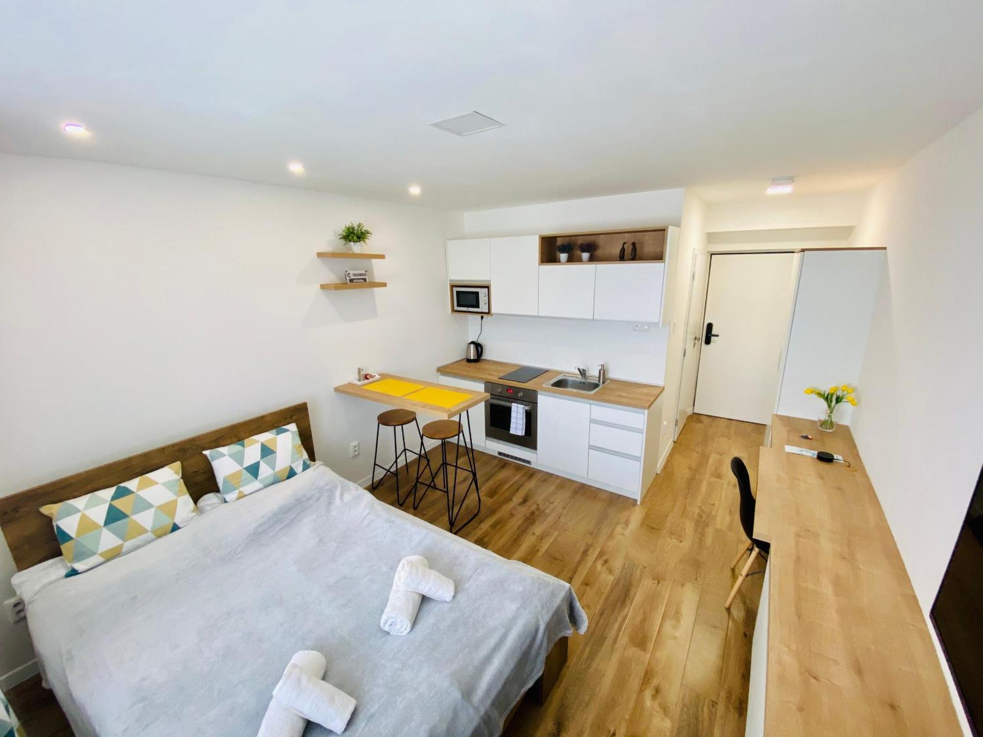 Smart Home 질리나 외부 사진